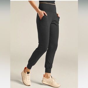 Beyond Yoga jogger